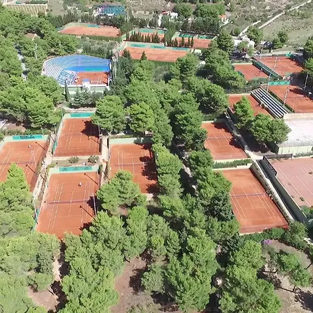 Villa Luxury Zlatni Rat With Pool, Near Zlatni Rat Beach, Bol