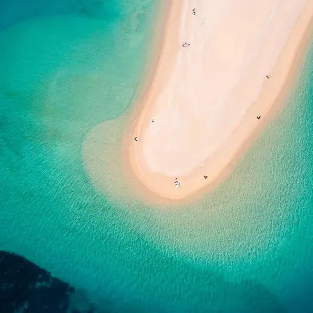 Luxury Zlatni Rat With Pool, Near Zlatni Rat Beach, * Bol