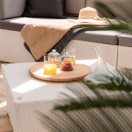 Villa Luxury Zlatni Rat With Pool, Near Zlatni Rat Beach,