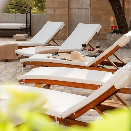 Luxury Zlatni Rat With Pool, Near Zlatni Rat Beach, Bol