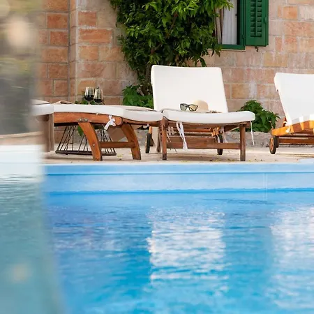 Luxury Zlatni Rat With Pool, Near Zlatni Rat Beach, *