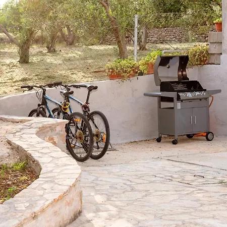 Villa Luxury Zlatni Rat With Pool, Near Zlatni Rat Beach,