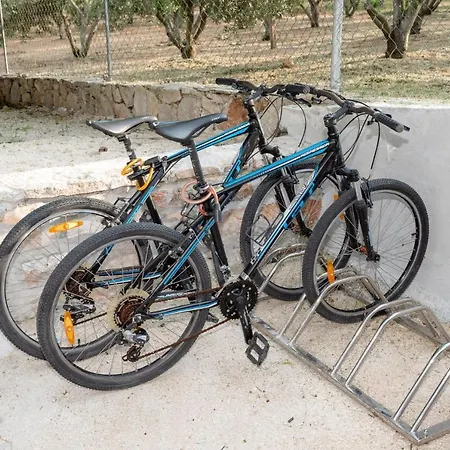 Luxury Zlatni Rat With Pool, Near Zlatni Rat Beach, Villa Bol